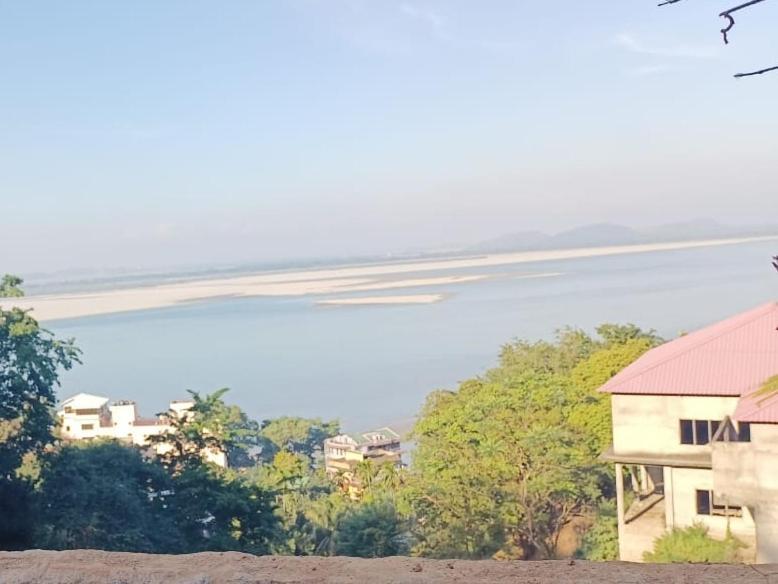 Hilltop Lodge 구와하티 외부 사진