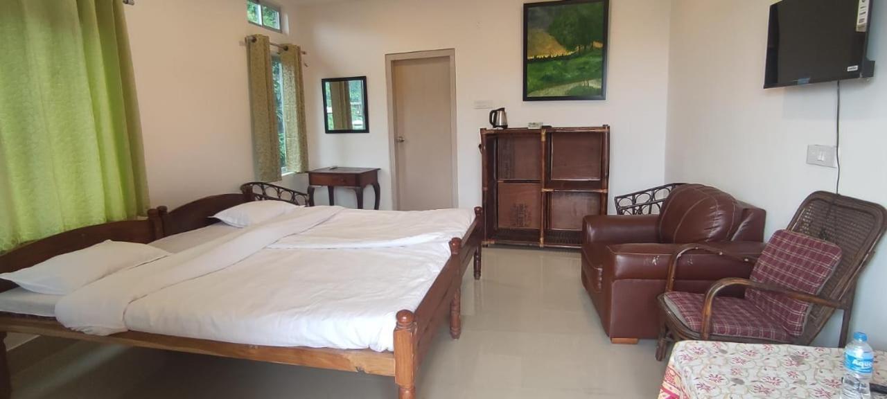 Hilltop Lodge 구와하티 객실 사진