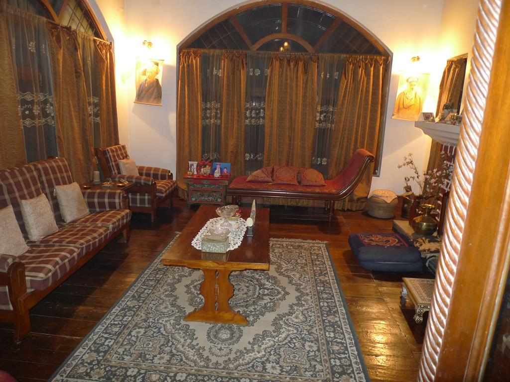 Hilltop Lodge 구와하티 객실 사진