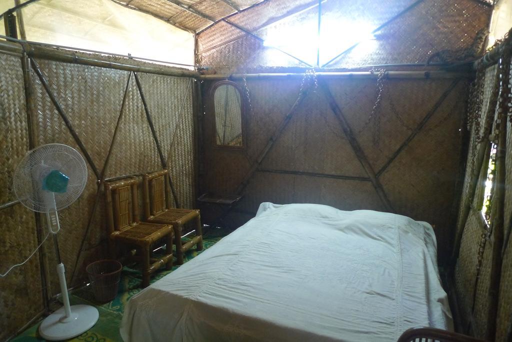 Hilltop Lodge 구와하티 외부 사진